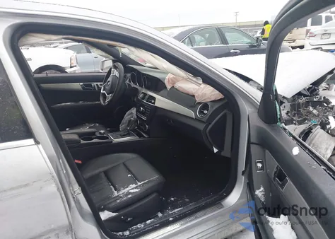 2013 Mercedes-Benz C 250 Sport from USA, damaged, VIN WDDGF4HB5DR292973